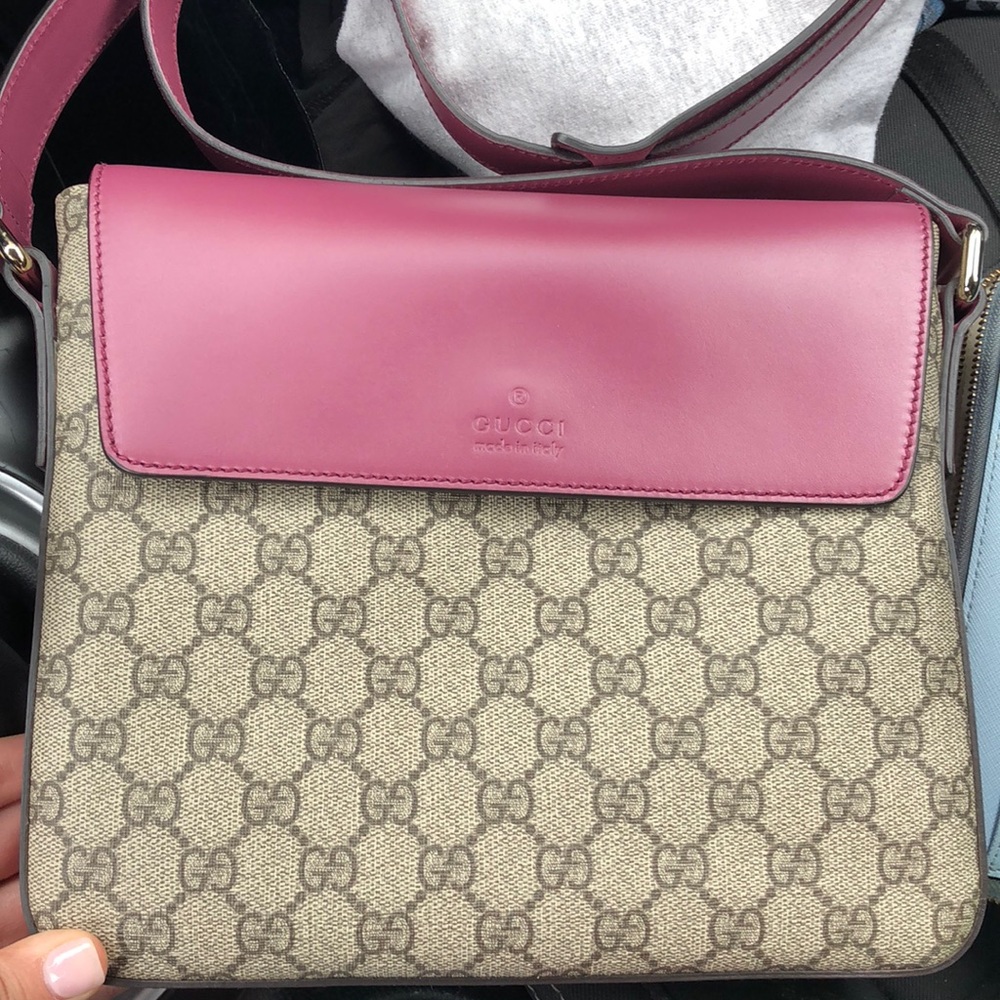 Gucci messenger bag